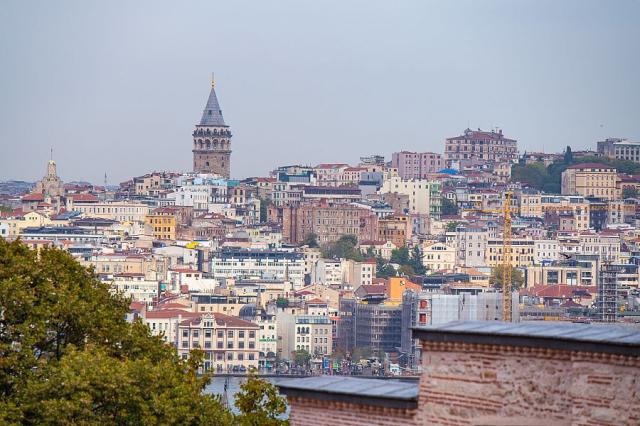 Galata_Istanbul_Spurek.jpg