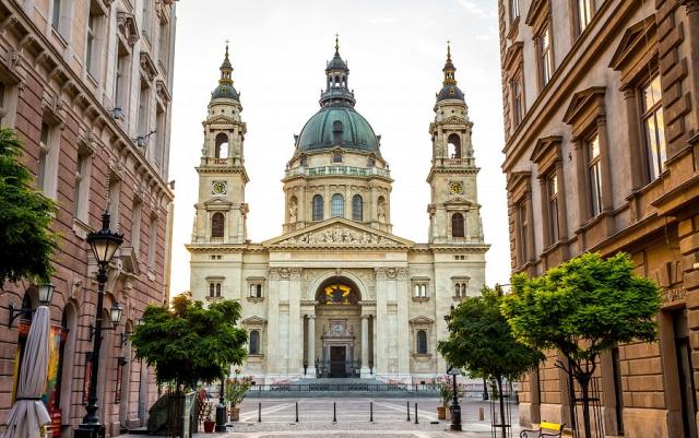 Budapest_bazilika_sv_Stepana.jpg