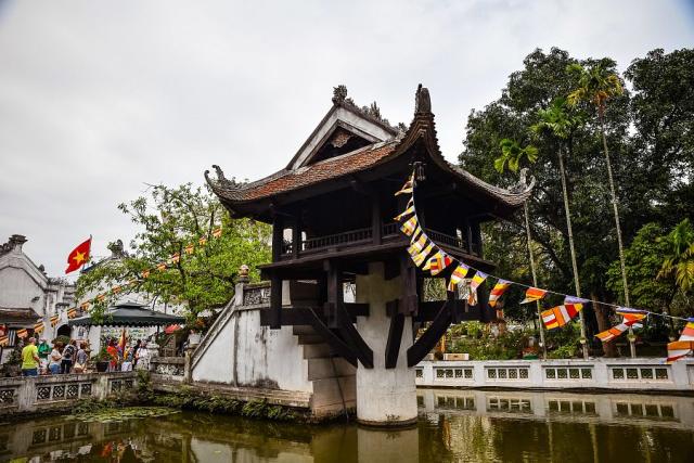Vietnam_Hanoj_pagoda_Na_jedne_noze_1__foto_Pavel_Spurek.jpg