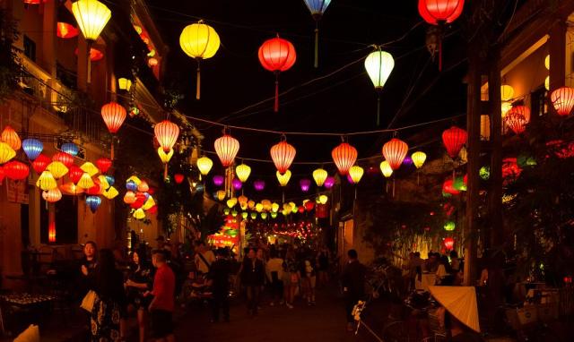 Hoi An lanters.jpg