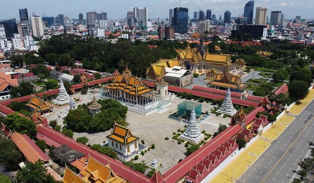 Pohled na hlavní město Phnom Penh