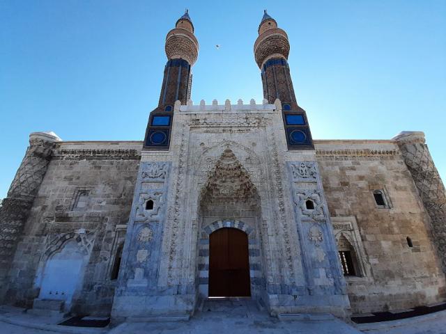 Çifte Minareli Medrese