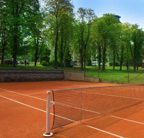 LL Ext tenis