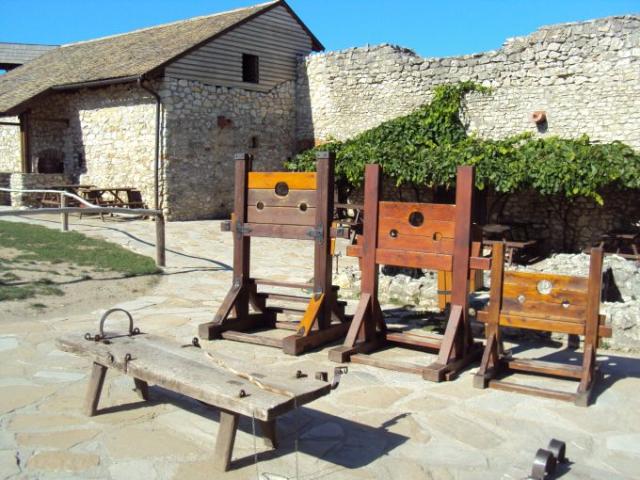 Hrad Sumeg3