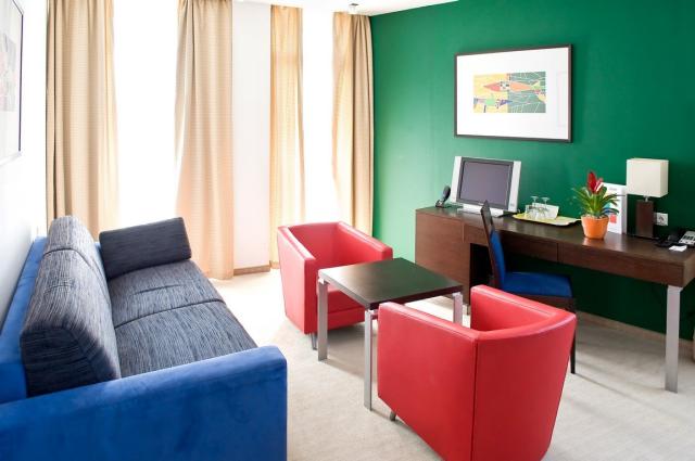 151 ParkInn Sarvar int77csaladi szoba02