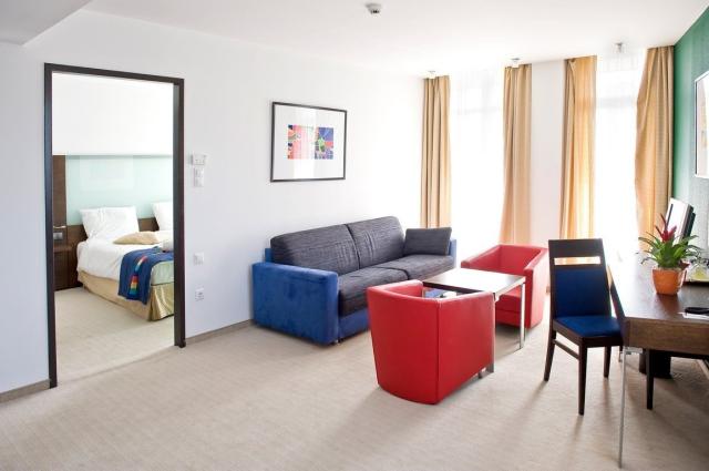 151 ParkInn Sarvar int77csaladi szoba03