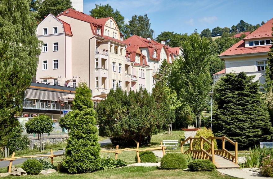 llJ Lécebné lázne Jáchymov 38 015