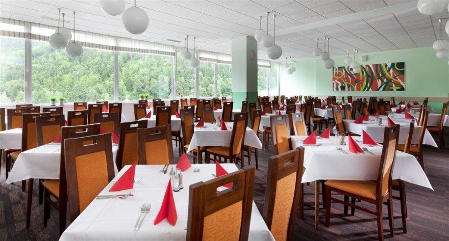 Behounek Bellevue restaurace 07 067
