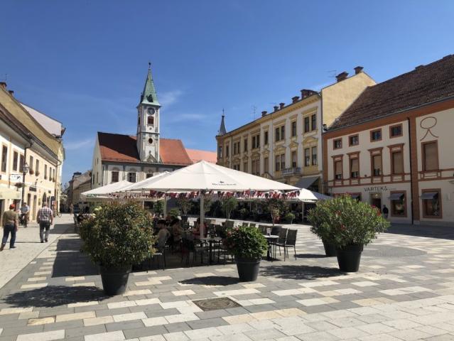 Varaždin 526 045