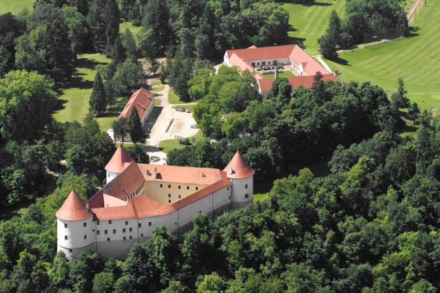 Mokrice_Castle