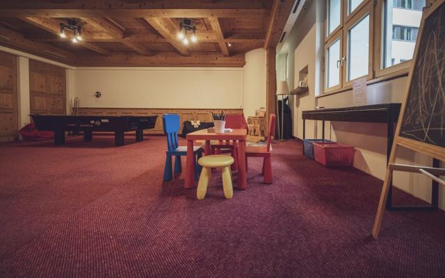 Švýcarsko-Davos-Hotel Strela-společenská místnost
