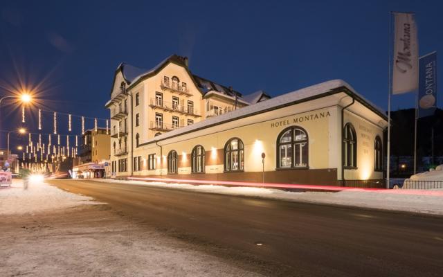Švýcarsko-Davos-Hotel Montana-večerní pohled