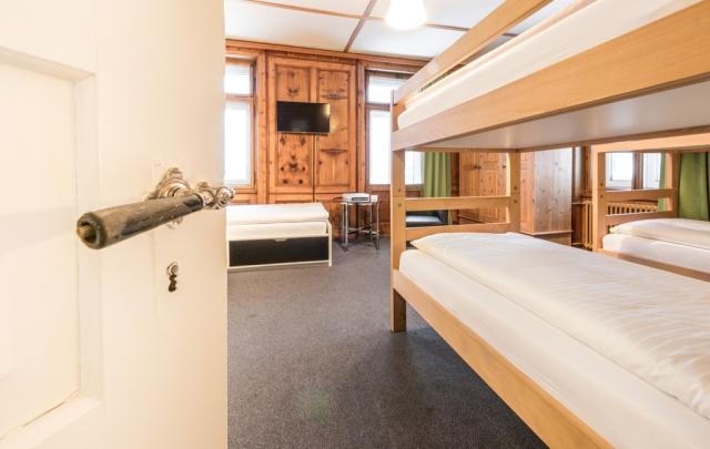Švýcarsko-Davos-Hotel Montana-pokoj