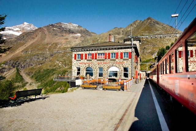 Poznávací zájezd-Švýcarsko-autobusem-průsmyk Bernina, stanice A