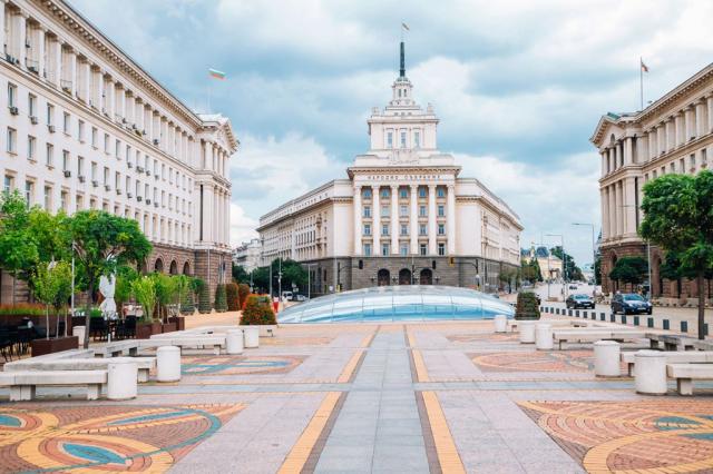Bulharsko-poznávací-zájezd--Sofie-parlament
