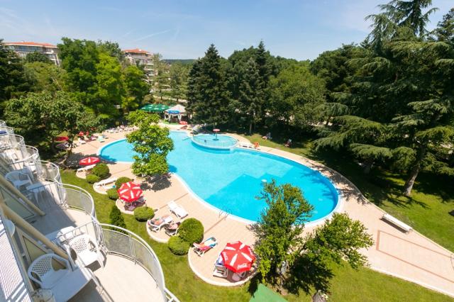 Bulharsko-Svatý-Konstantin-a-Helena-Hotel Koral-hlavní pohled