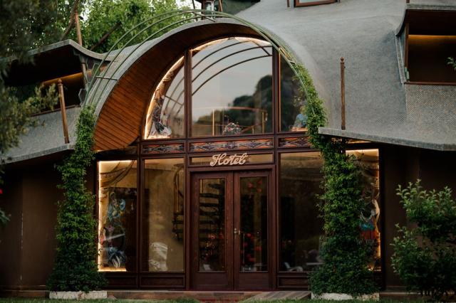 Albánie-turistický zájezd-hotel