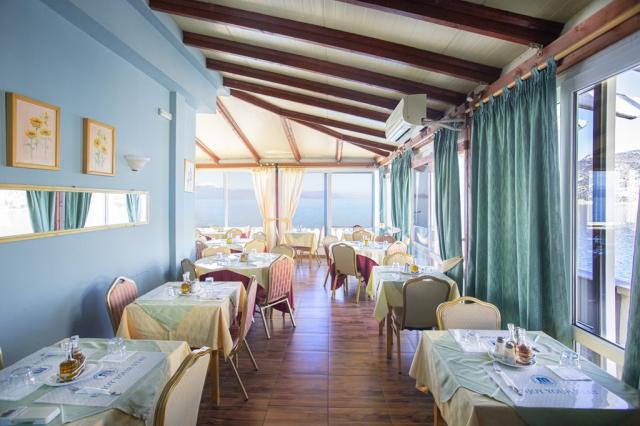 Řecko-letovisko Loutraki-Hotel Mantas Sea Side