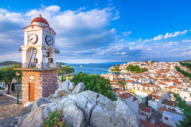 Řecko-poznávací zájezd-Staré město Chora na ostrově Skiathos