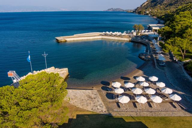 Řecko-Loutraki-Wyndham Loutraki Poseidon Resort-pláž