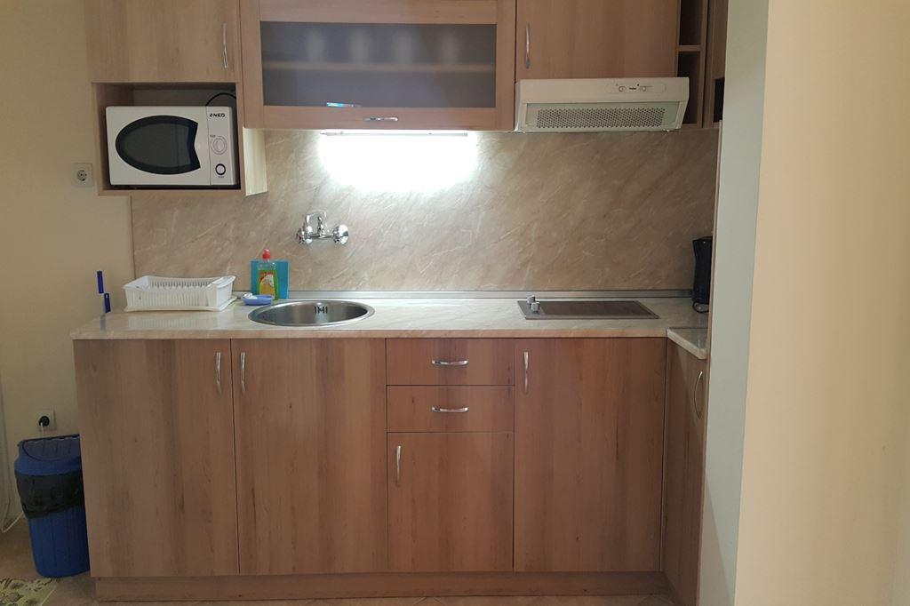Bulharsko-letovisko Kranevo-Villa Valentina-Apartmán-kuchyňský