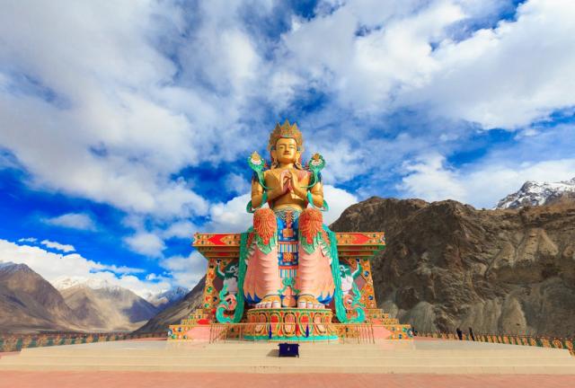 Poznávací zájezd-Indie-Ladakh-Velký okruh Malým Tibetem-Socha M