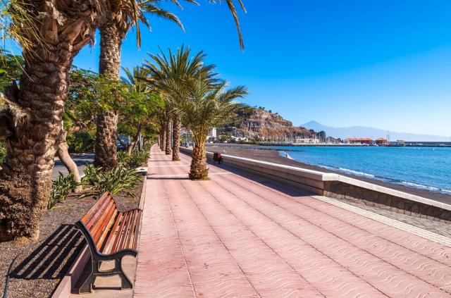 Turistika-Kanárské ostrovy-La Gomera-Avenida marítima San Sebas