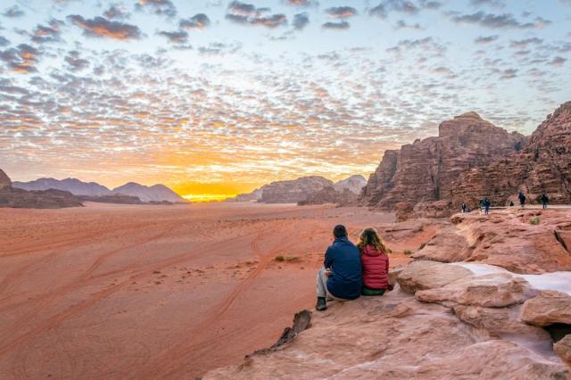 Poznávací zájezd-Jordánsko-Wadi Rum-západ slunce