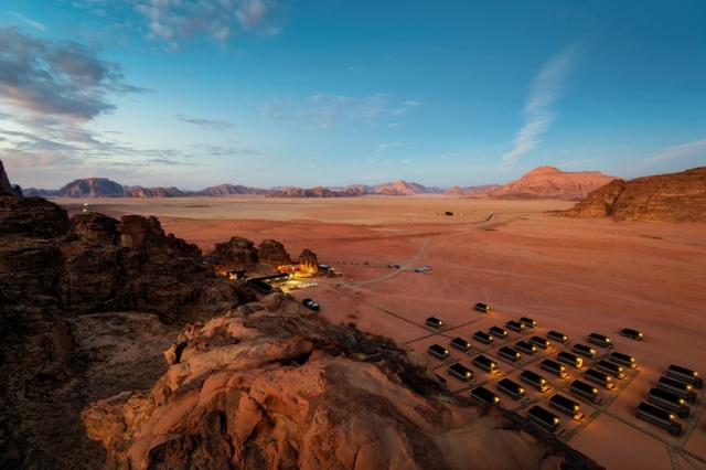 Poznávací zájezd-Jordánsko-Wadi Rum-kemp