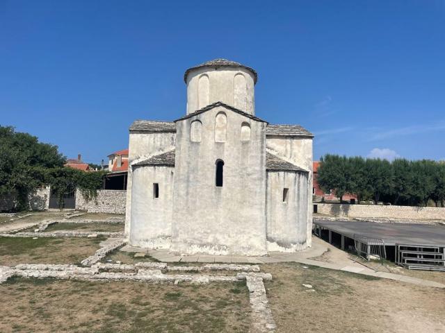 StarýNin