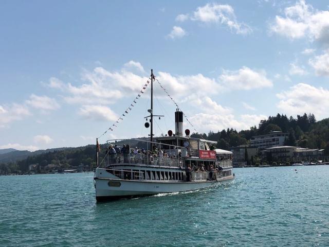 Lodí po Wörthersee