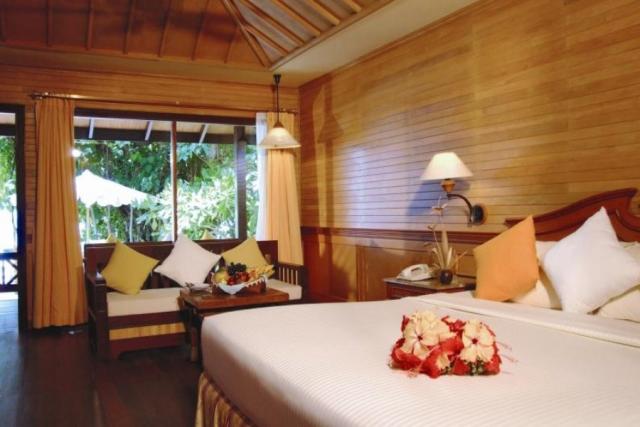Royal Island Resort & Spa