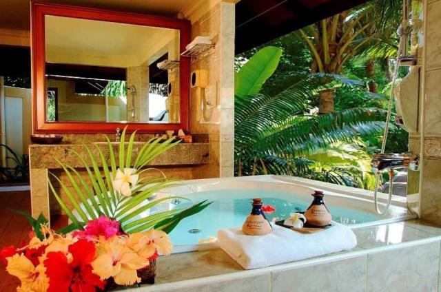 Royal Island Resort & Spa