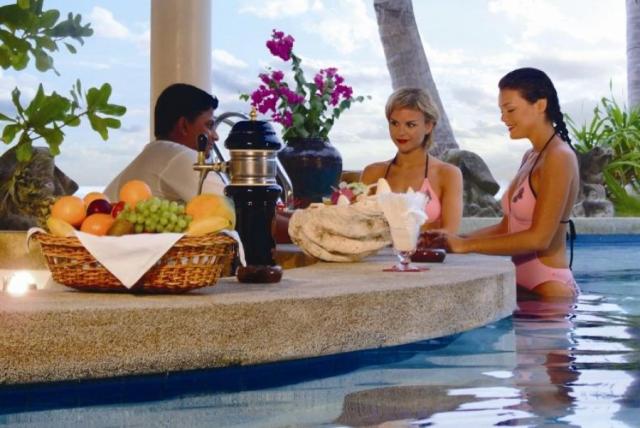 Royal Island Resort & Spa