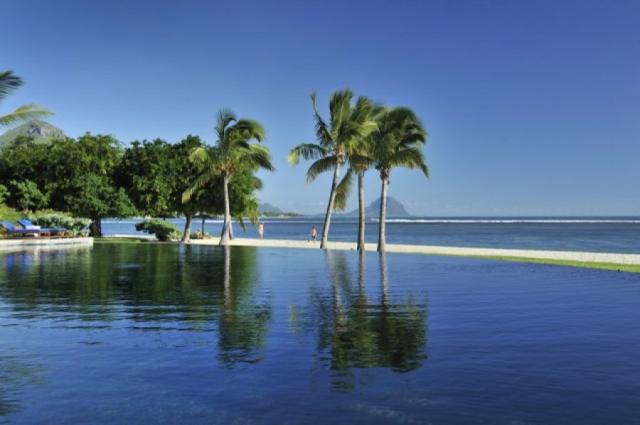 Maradiva Villas Resort & Spa