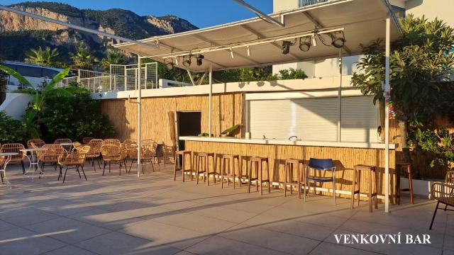VENKOVNÍ BAR