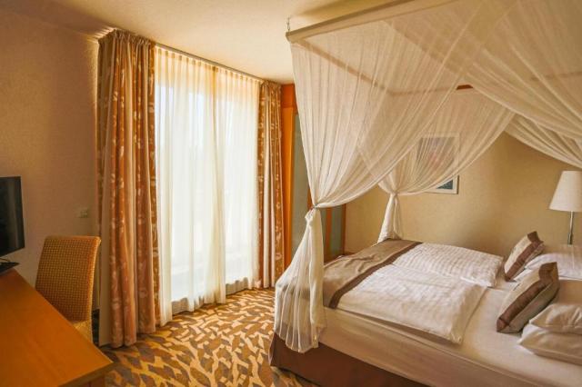 Lotus Therme Hotel & Spa   (14)