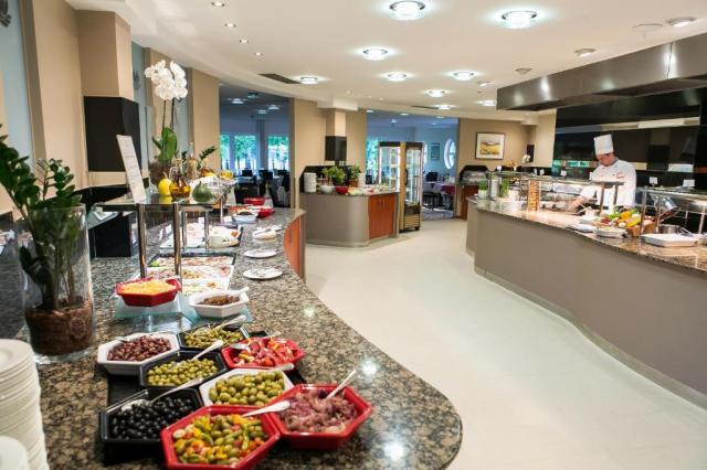 Lotus Therme Hotel & Spa   (40)