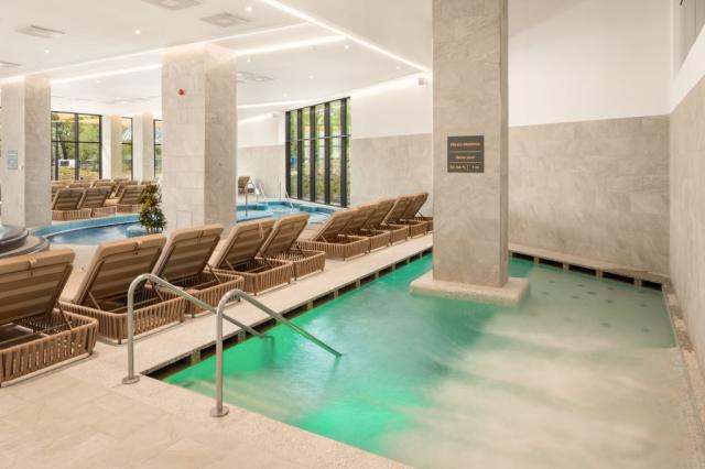 Relax pool 2