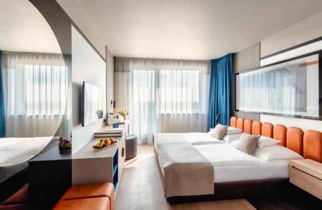 Premium East wing (2)