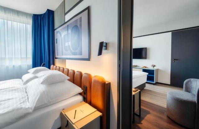 Premium East wing (11)