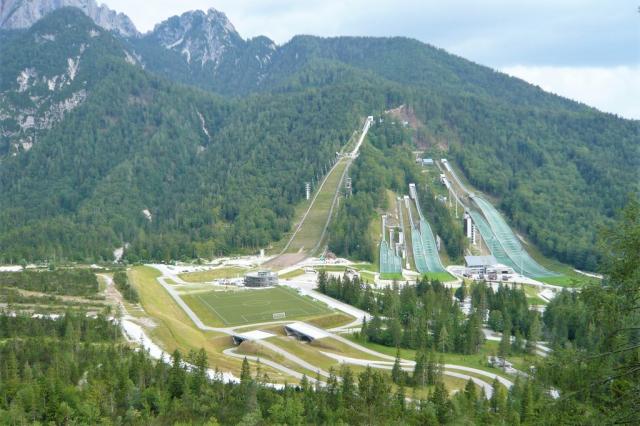 122. Sportovní areál a skokanské můstky v Planici