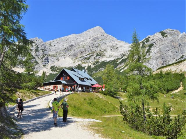 Poštovní chata v sedle Vršič