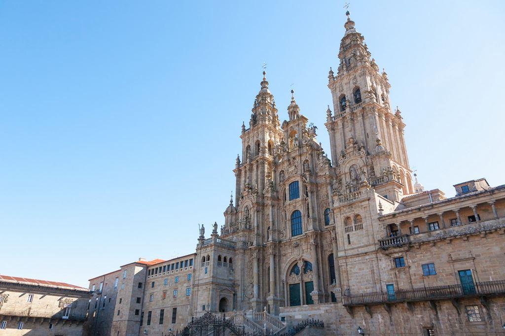 Santiago: Svatojakubská cesta (letecky z Prahy)