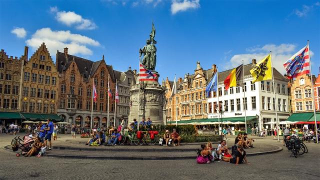 brugge-3626776_1920.jpg