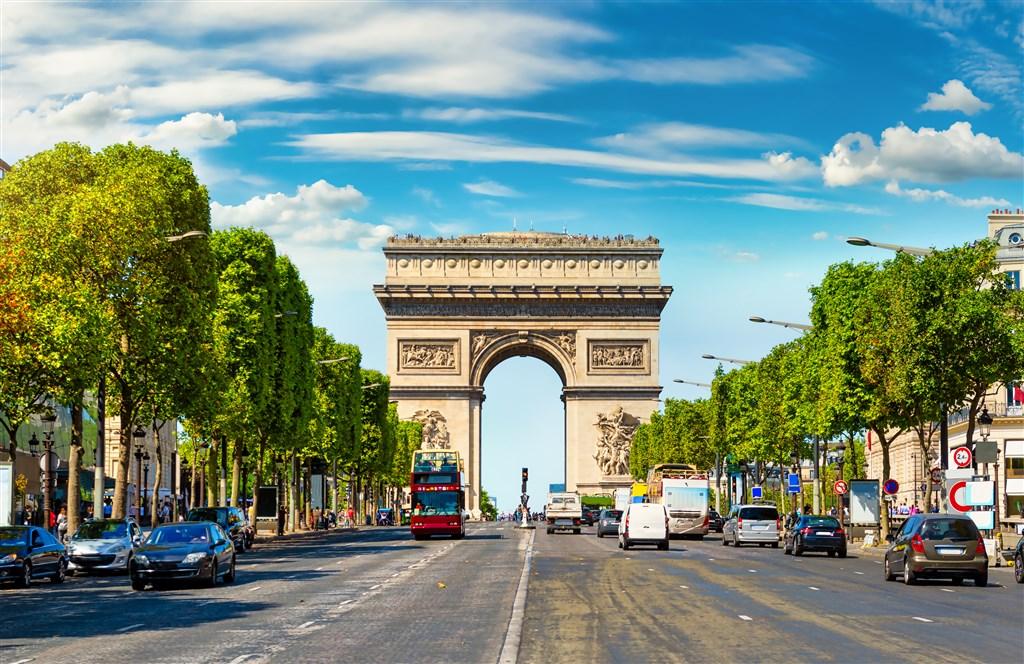 shutterstock_18272490111.jpg