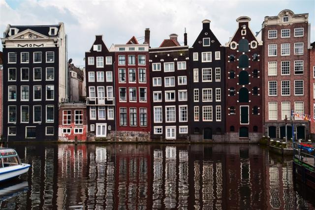 amsterdam-1682963_1920.jpg