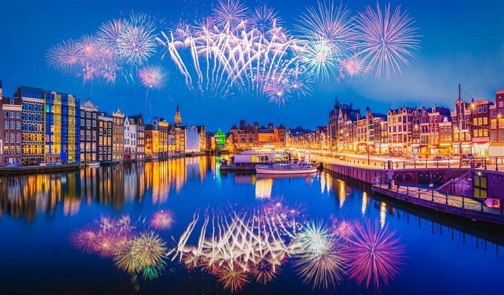 Silvestrovské oslavy v Amsterdamu
