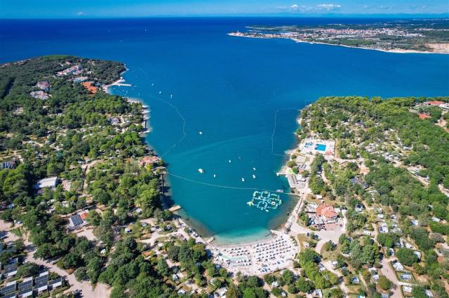HR_Porec_zatoka_letecka.jpg