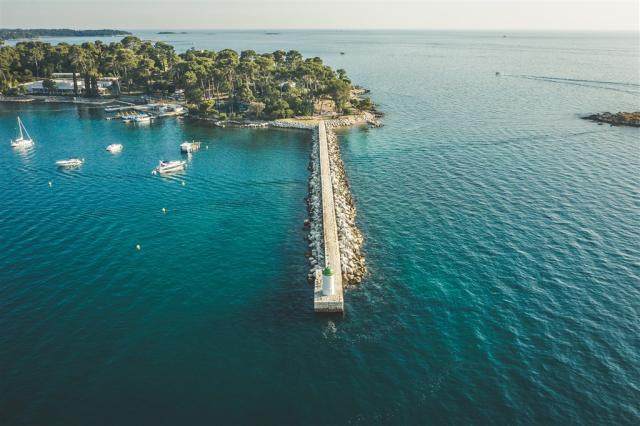 HR_Porec_molo_letecka.jpg